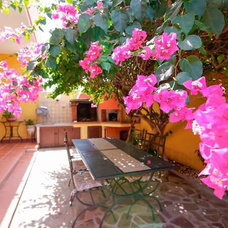 Il Piccolo Giardino Rooms & Breakfast Виласимиус Екстериор снимка
