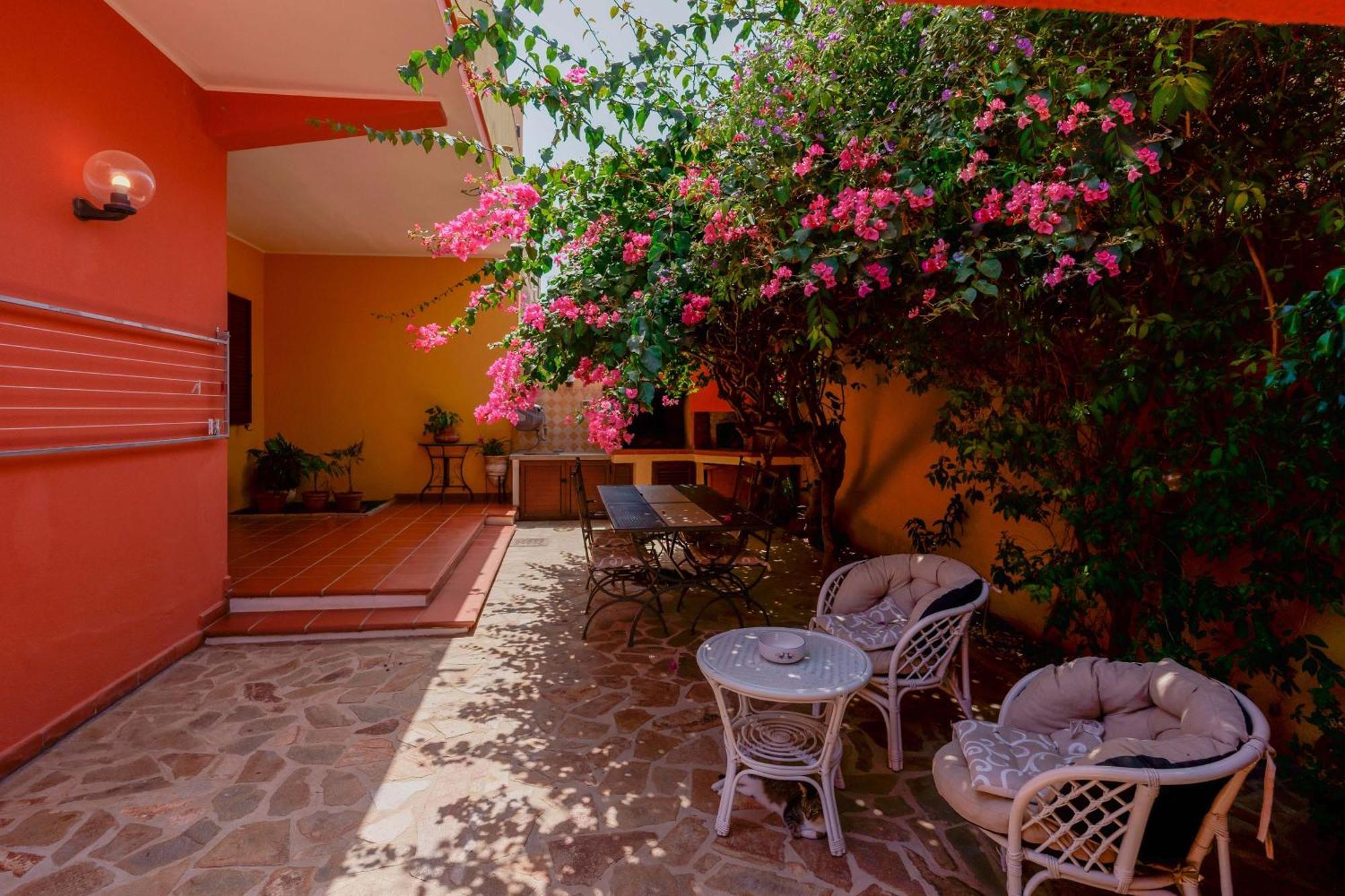 Il Piccolo Giardino Rooms & Breakfast Виласимиус Екстериор снимка