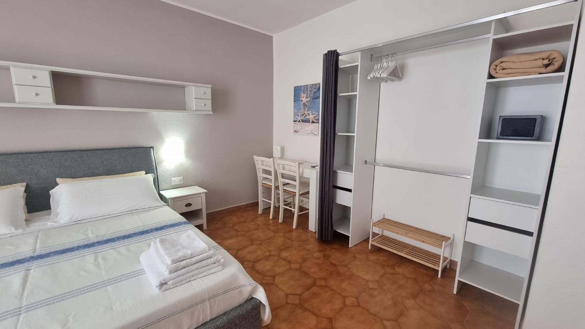 Il Piccolo Giardino Rooms & Breakfast Виласимиус Екстериор снимка