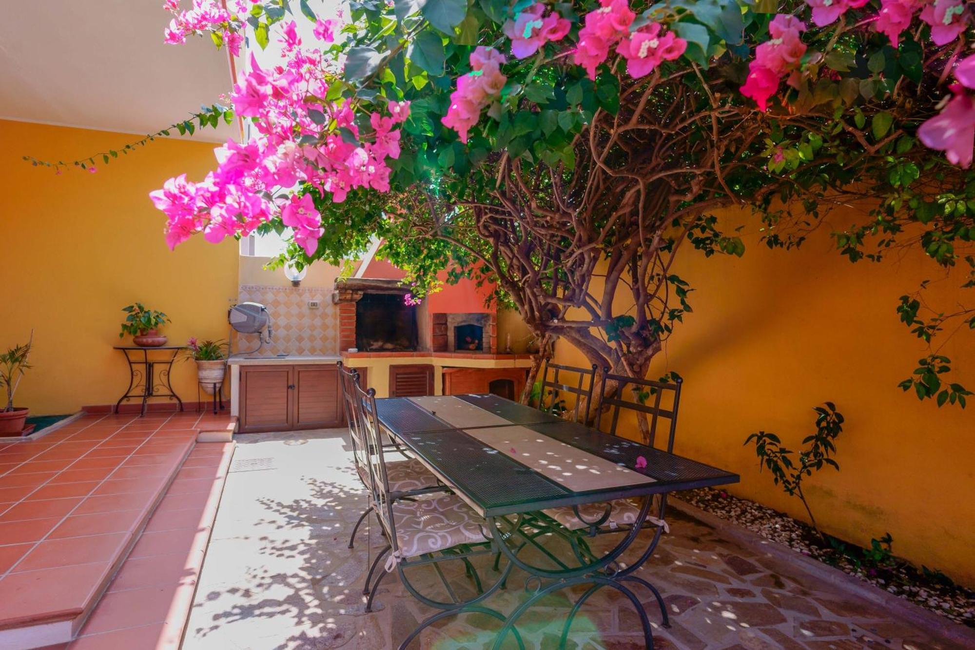 Il Piccolo Giardino Rooms & Breakfast Виласимиус Екстериор снимка