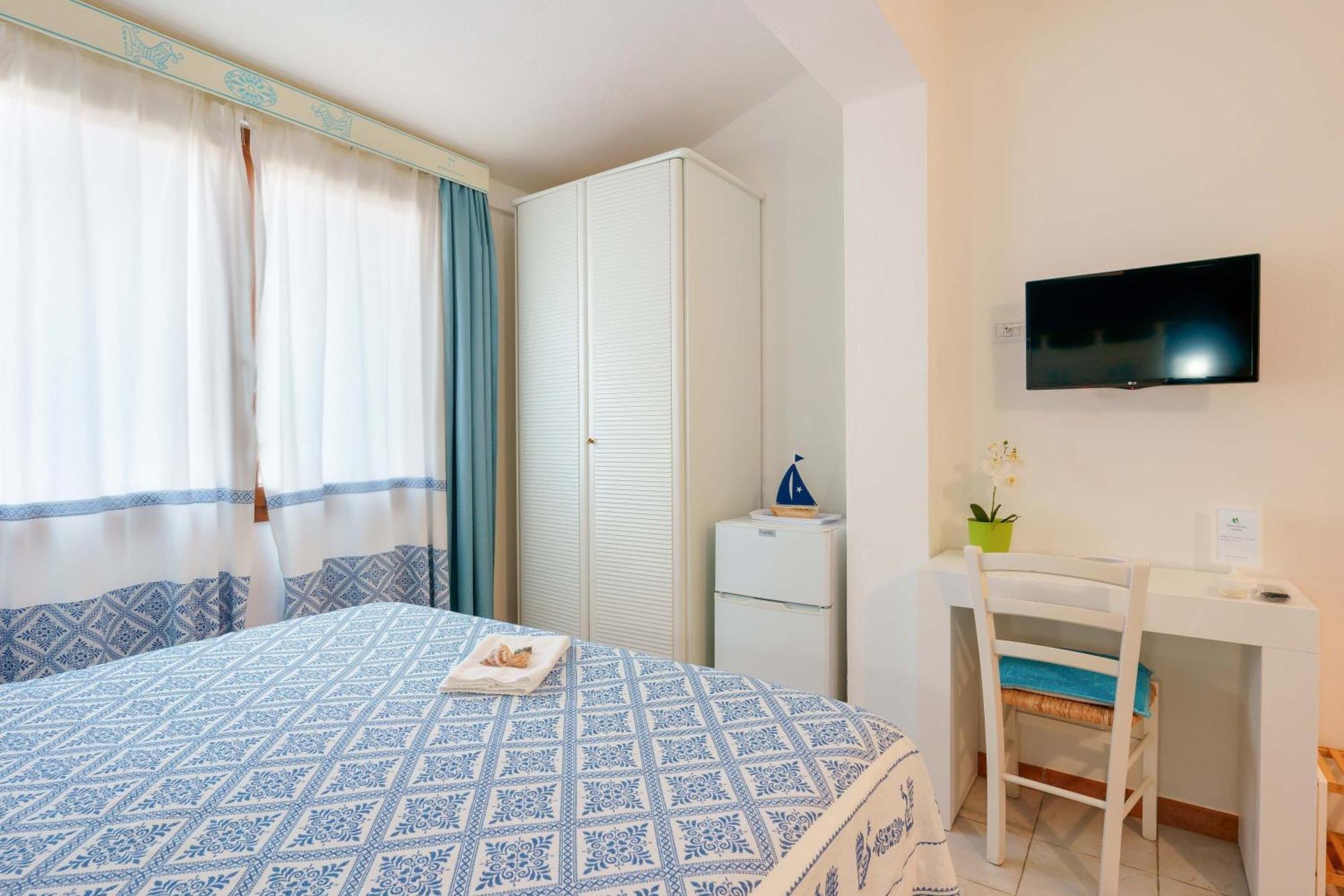 Il Piccolo Giardino Rooms & Breakfast Виласимиус Екстериор снимка