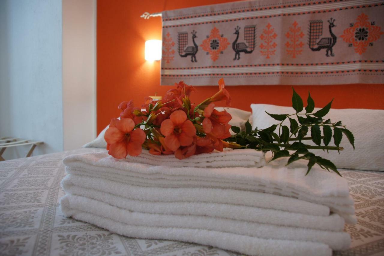 Il Piccolo Giardino Rooms & Breakfast Виласимиус Екстериор снимка